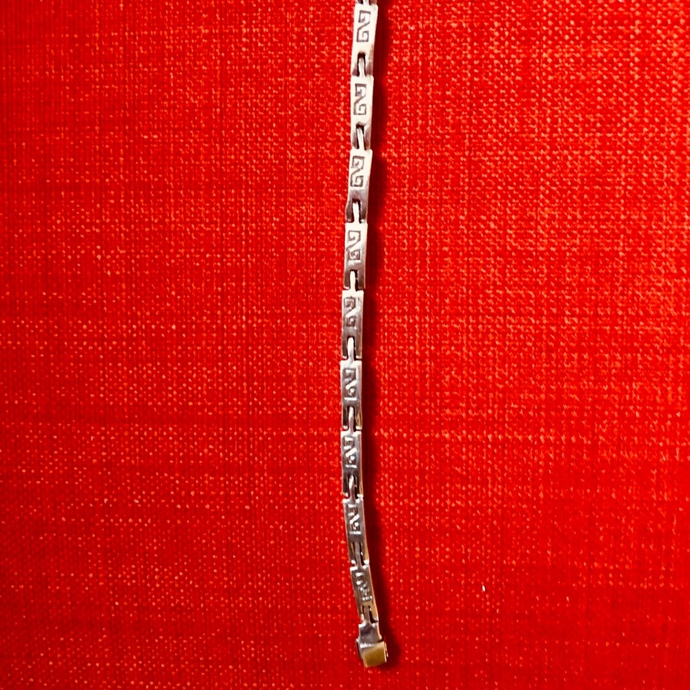 Sterling Silver link bracelet. HIGH QUALITY.